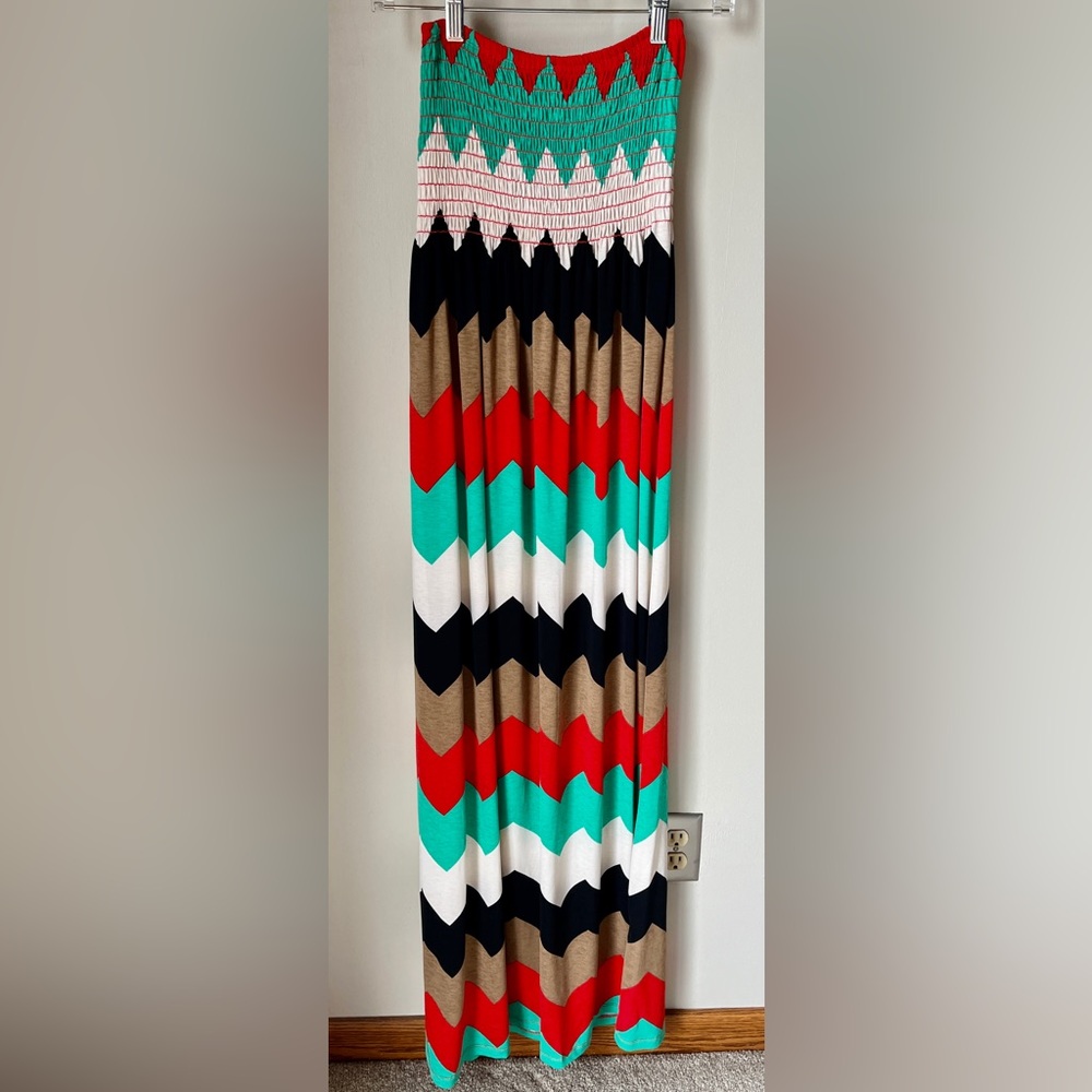 Voll Chevron Strapless Maxi Dress | Red Turquoise Black Brown White | Worn Once